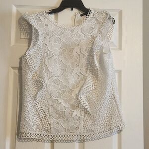 White House Black Market Cream Ruffled Blouse EUC